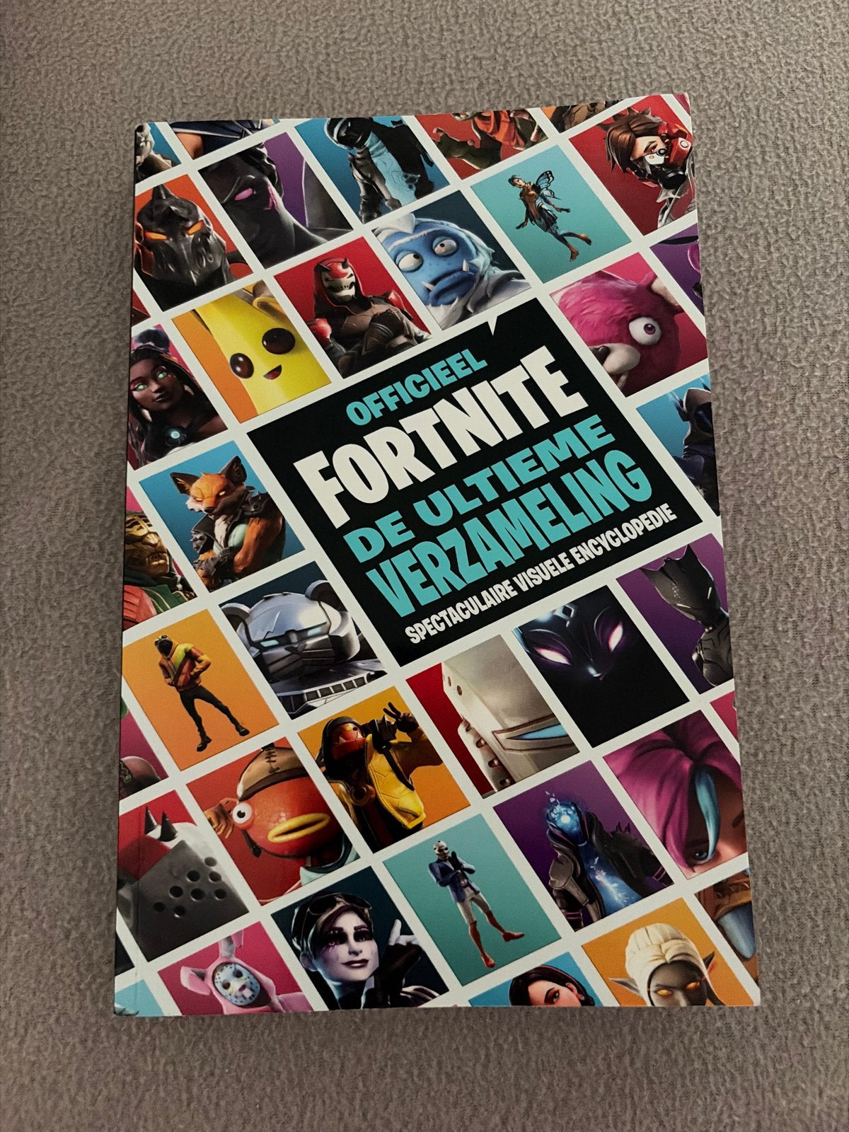 Fortnite: De Ultieme Verzameling - Visuele Encyclopedie, Ophalen, Zo goed als nieuw