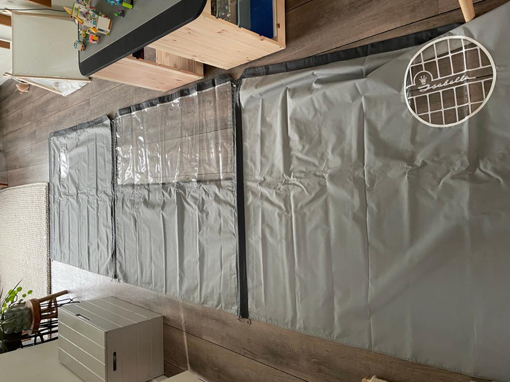 Isabella Flex Grey windscherm + 3 extra tussenstukken raam, Ophalen, Gebruikt