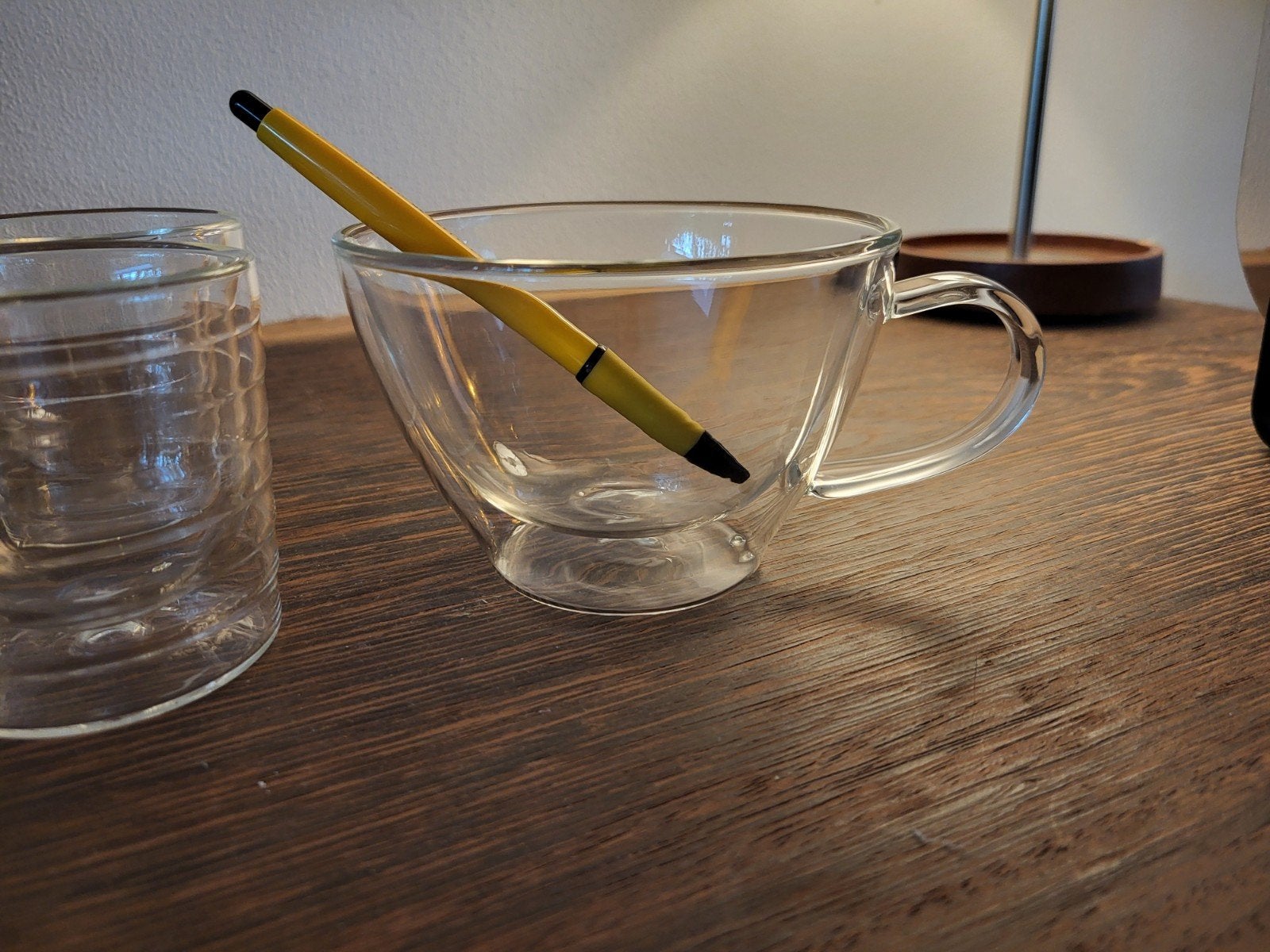 Mok van dubbelwandig  glas met oor, vaatwasmachine bestendi., Ophalen of Verzenden, Effen, Kop(pen) en/of Schotel(s), Glas