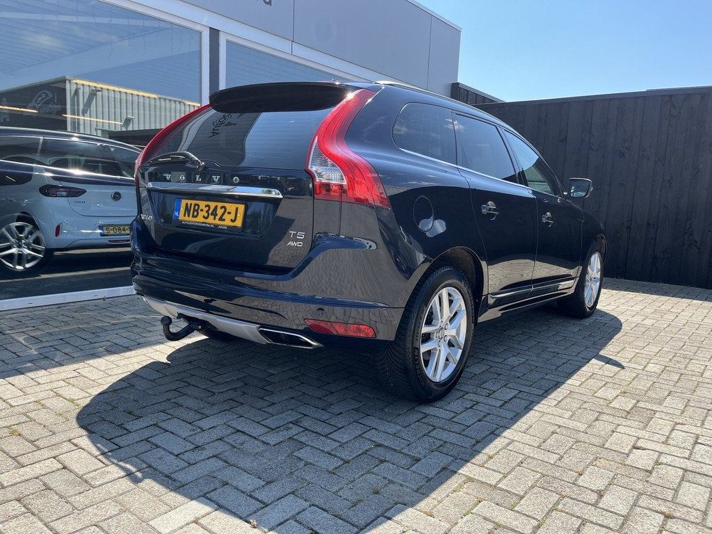 Volvo XC60 2.0 T5 Polar+ FWD / Camera / Leer / ACC / Schuif-, Auto's, Volvo, Euro 6, 1969 cc, Blauw, Bedrijf