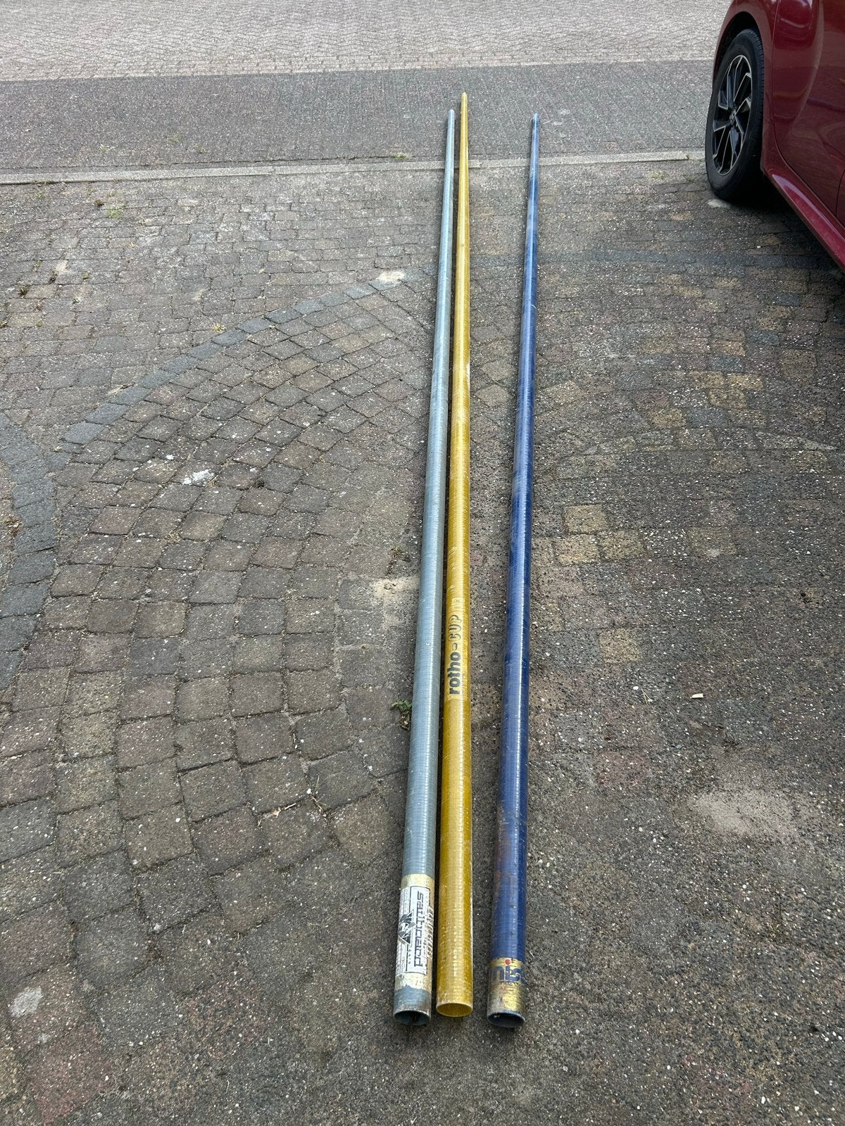 Gratis 3x masten voor windsurfen - Diverse lengtes, Watersport en Boten, Windsurfen, Gebruikt, Mast, Deelbare mast, Ophalen