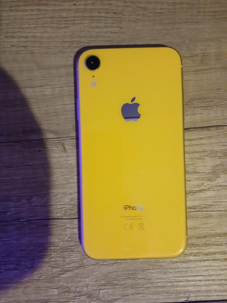 Nette iPhone XR met 80% batterijconditie en originele doos, Telecommunicatie, Mobiele telefoons | Apple iPhone, Ophalen of Verzenden