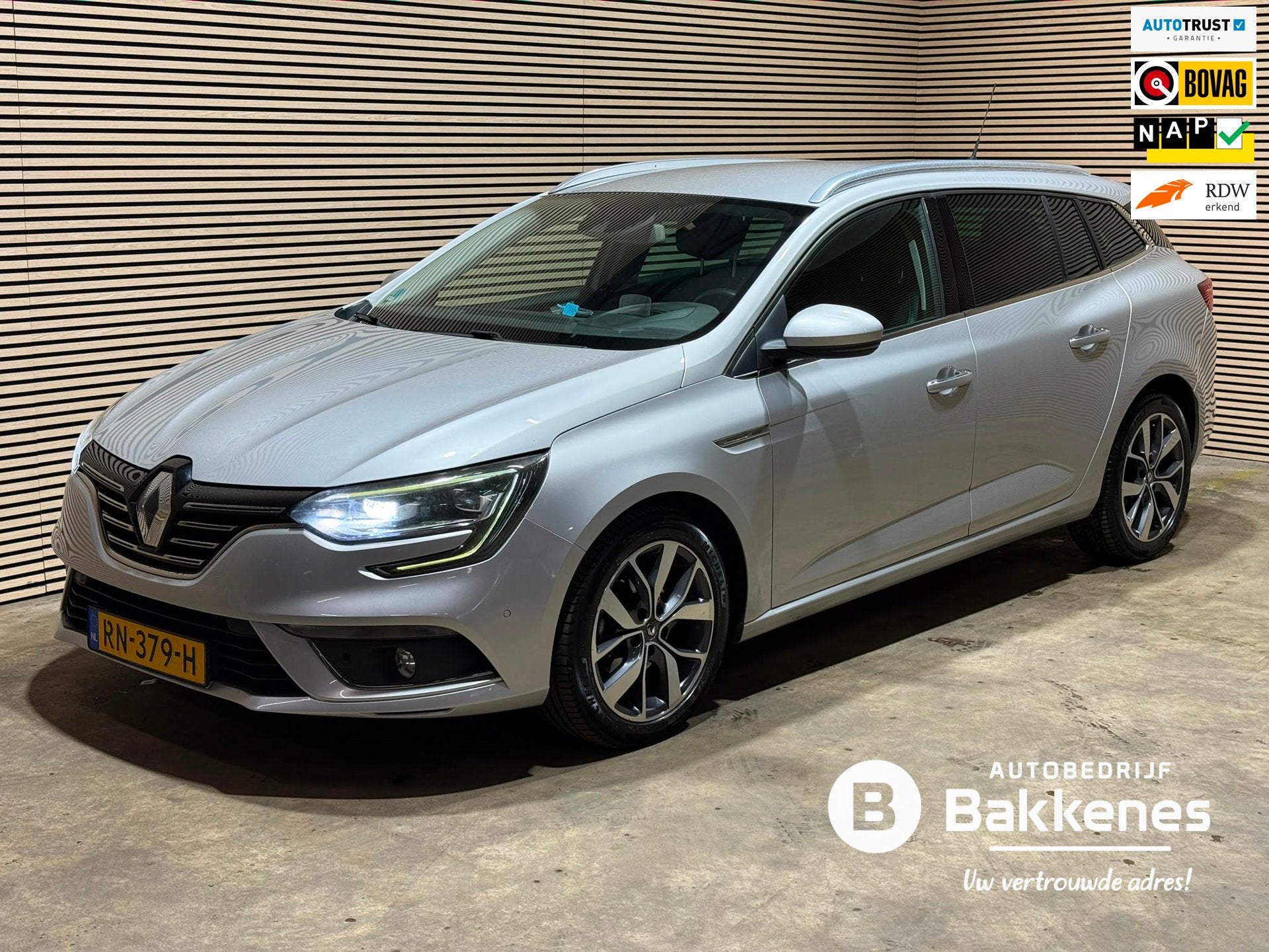Renault Mégane Estate 1.2 TCe Bose | Camera | Automaat | 1e, Gebruikt, Euro 6, 4 cilinders, Met garantie (alle)
