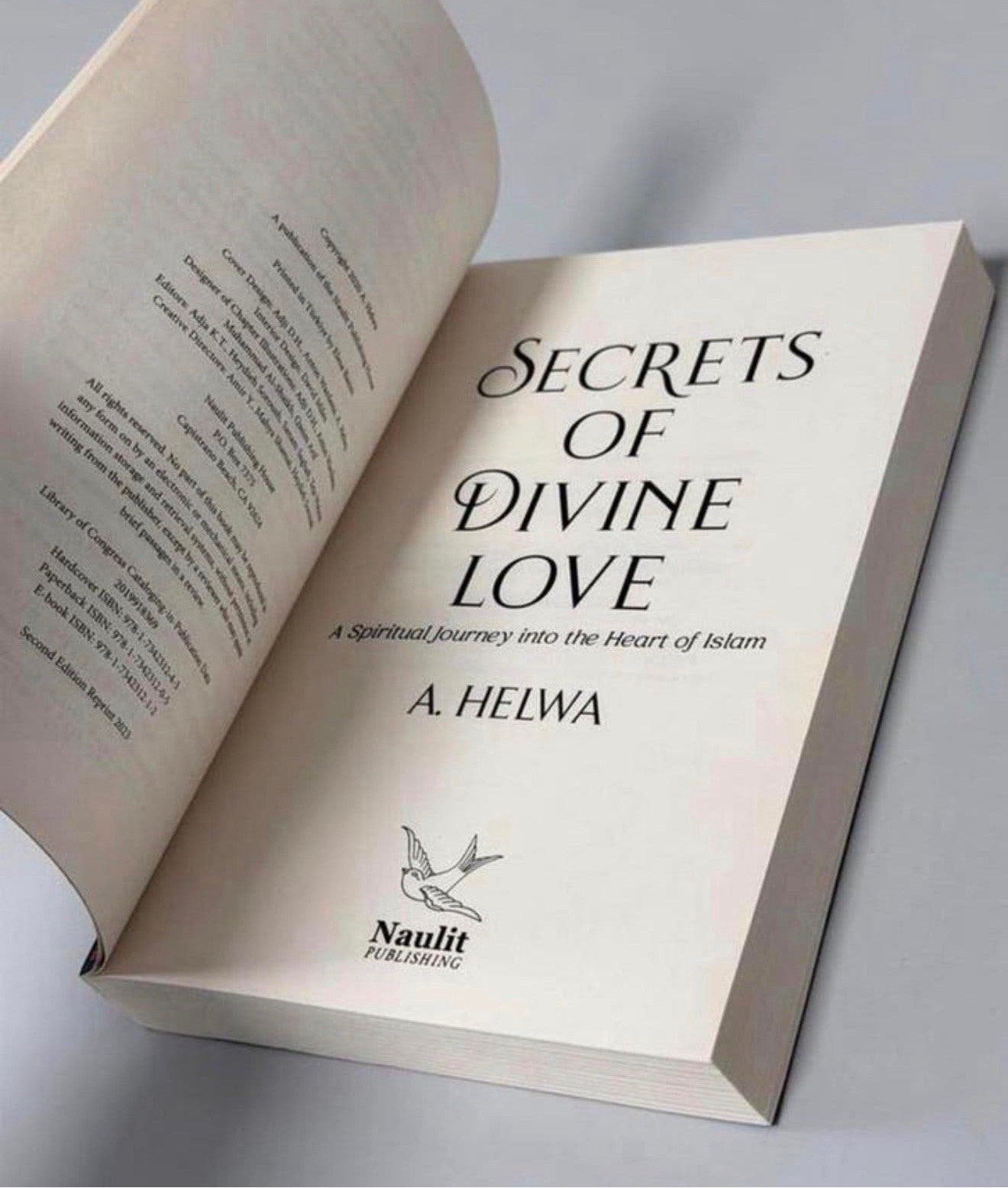 Secrets Of Divine Love A Spiritual Journey into Heart Islam, Ophalen of Verzenden, Nieuw, Spiritualiteit algemeen, Overige typen