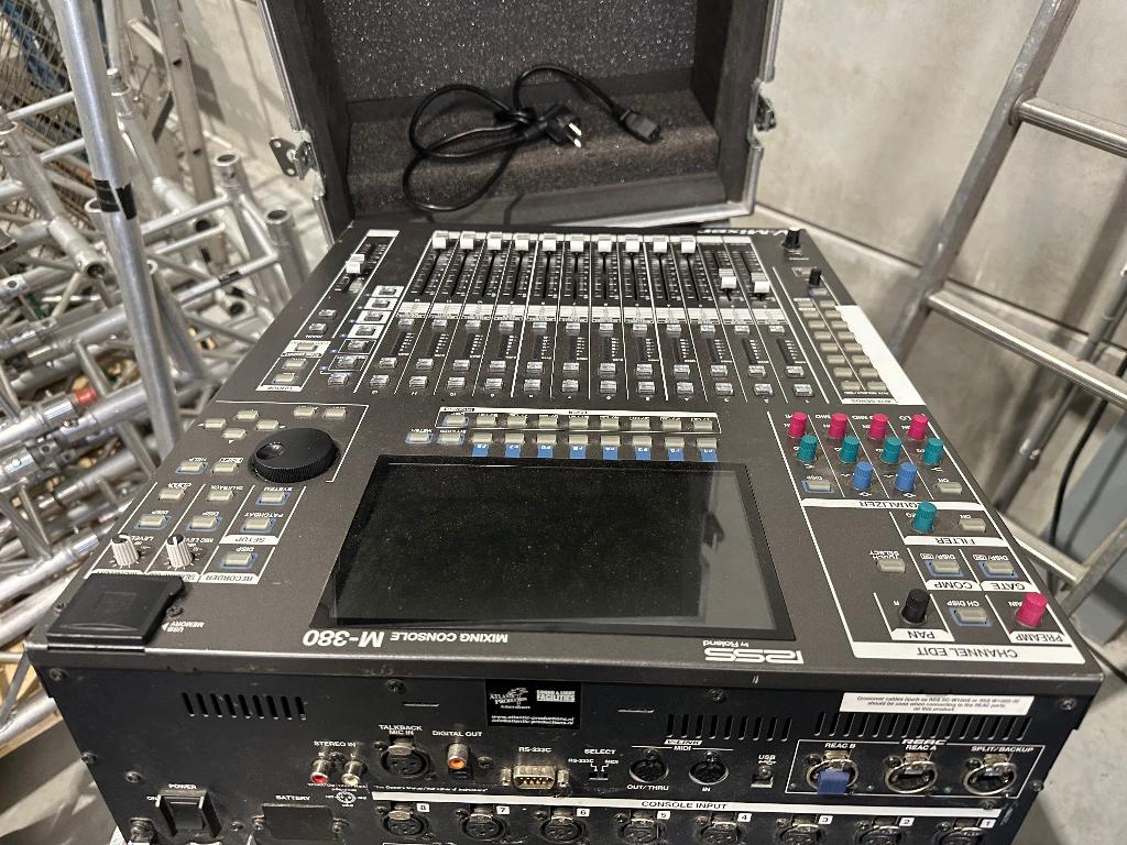 mixer roland m380, Audio, Tv en Foto, Luidsprekers, Gebruikt, Overige typen, Minder dan 60 watt, Ophalen