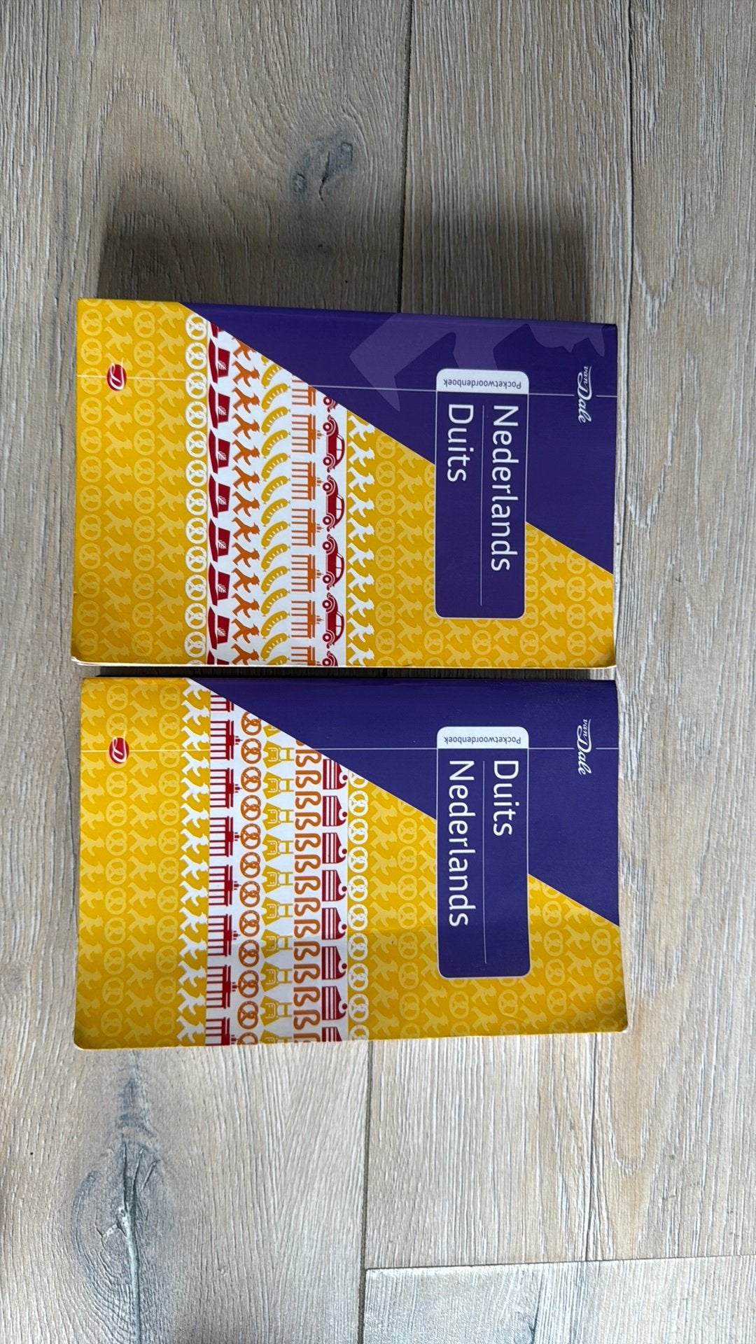 Van Dale pocketwoordenboek Nederlands-Duits, Boeken, Woordenboeken, Duits, Ophalen of Verzenden, Zo goed als nieuw, Van Dale
