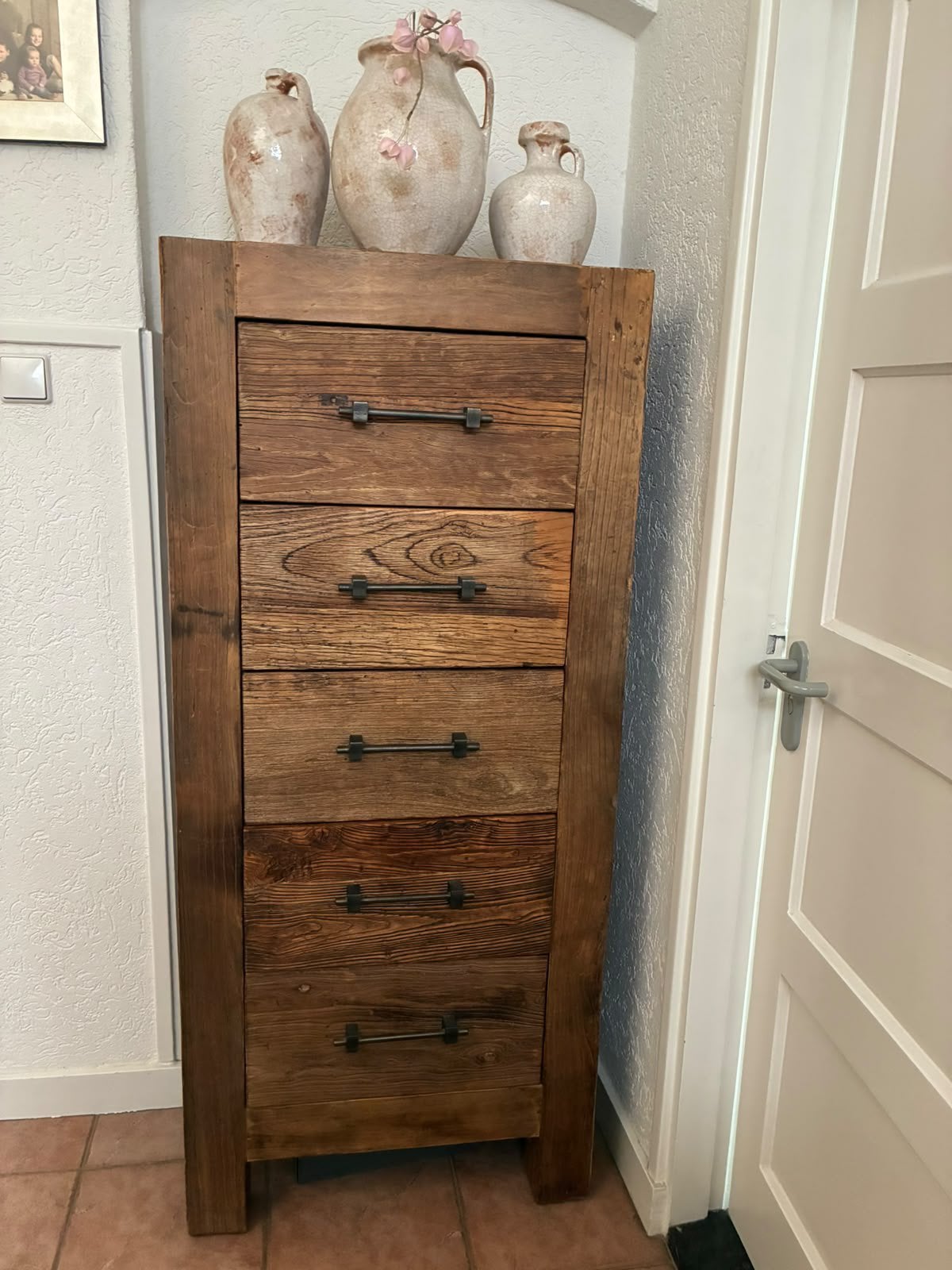 Hoge teak kast met 5 lades, 5 laden of meer, Teakhout, 150 tot 200 cm, 25 tot 50 cm