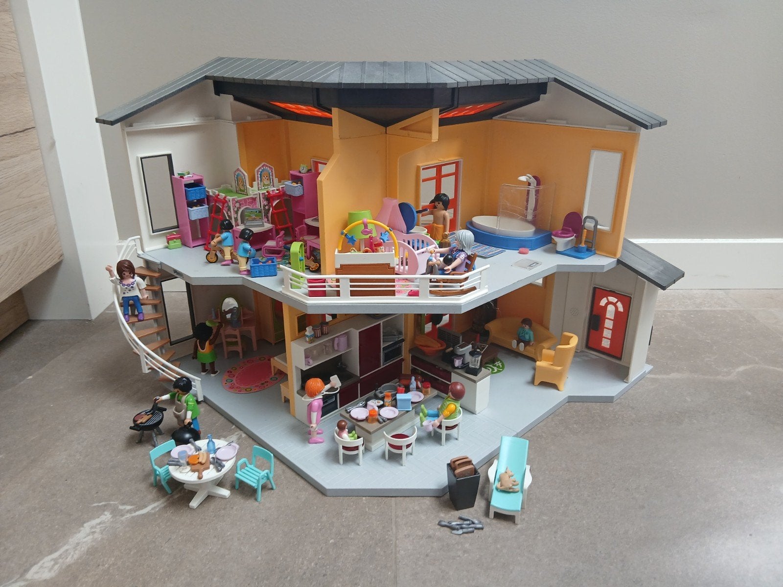 Playmobil huis 9266 met inrichting!, Ophalen, Gebouw, Complete set, Zo goed als nieuw