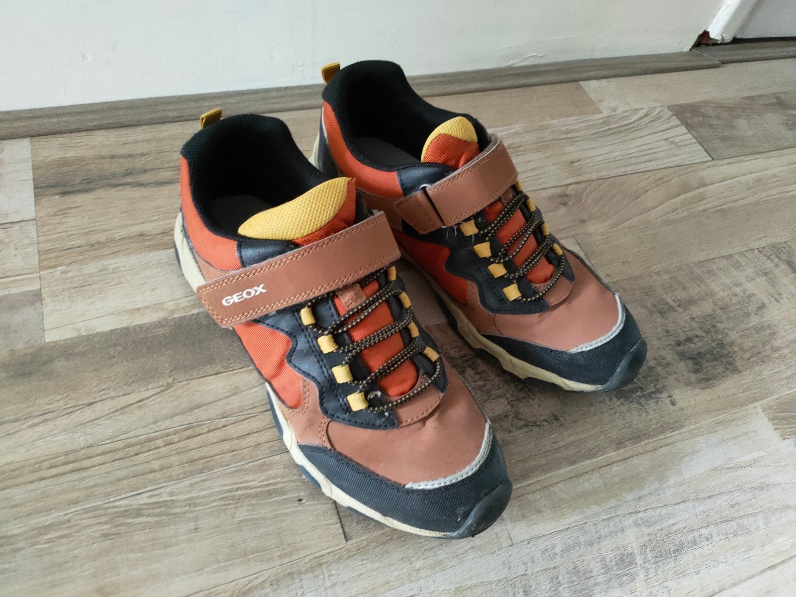 Geox schoenen maat 38 - Comfortabele sneakers, Kleding | Heren, Schoenen, Ophalen, Gedragen, Bruin