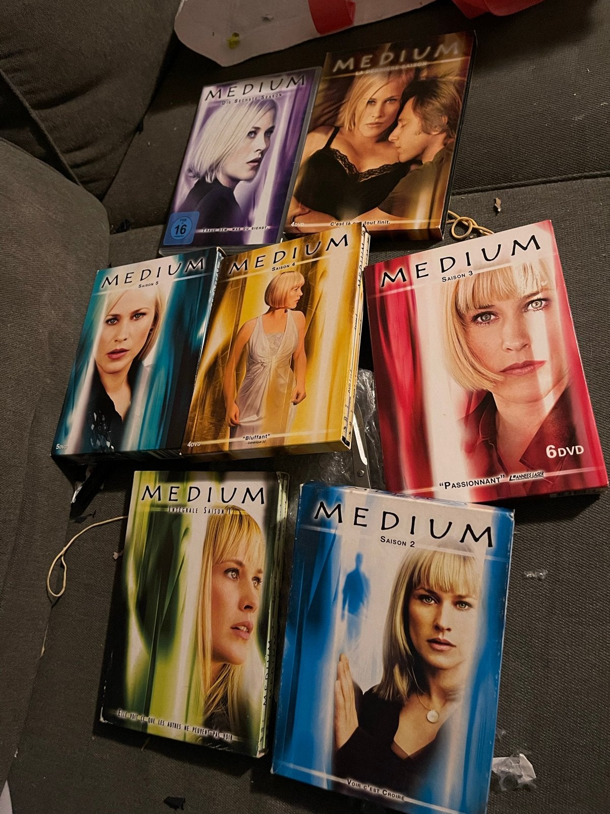 Medium DVD Boxset Seizoenen 1-7 (Frans/Engels), Cd's en Dvd's, Vanaf 12 jaar, Ophalen of Verzenden, Gebruikt, Drama