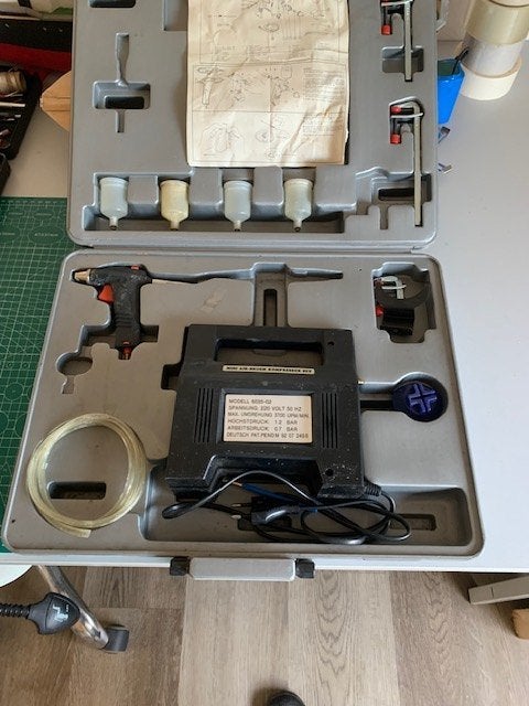aibrush set, Ophalen of Verzenden, Zo goed als nieuw, Groter dan 1:32