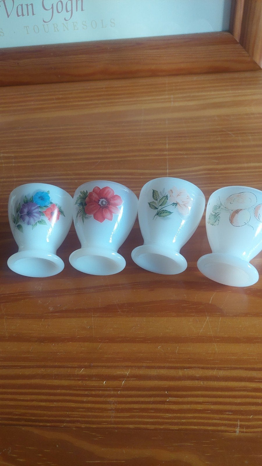 Set van 4 Arcopal eierdopjes met bloemmotief, Ophalen of Verzenden