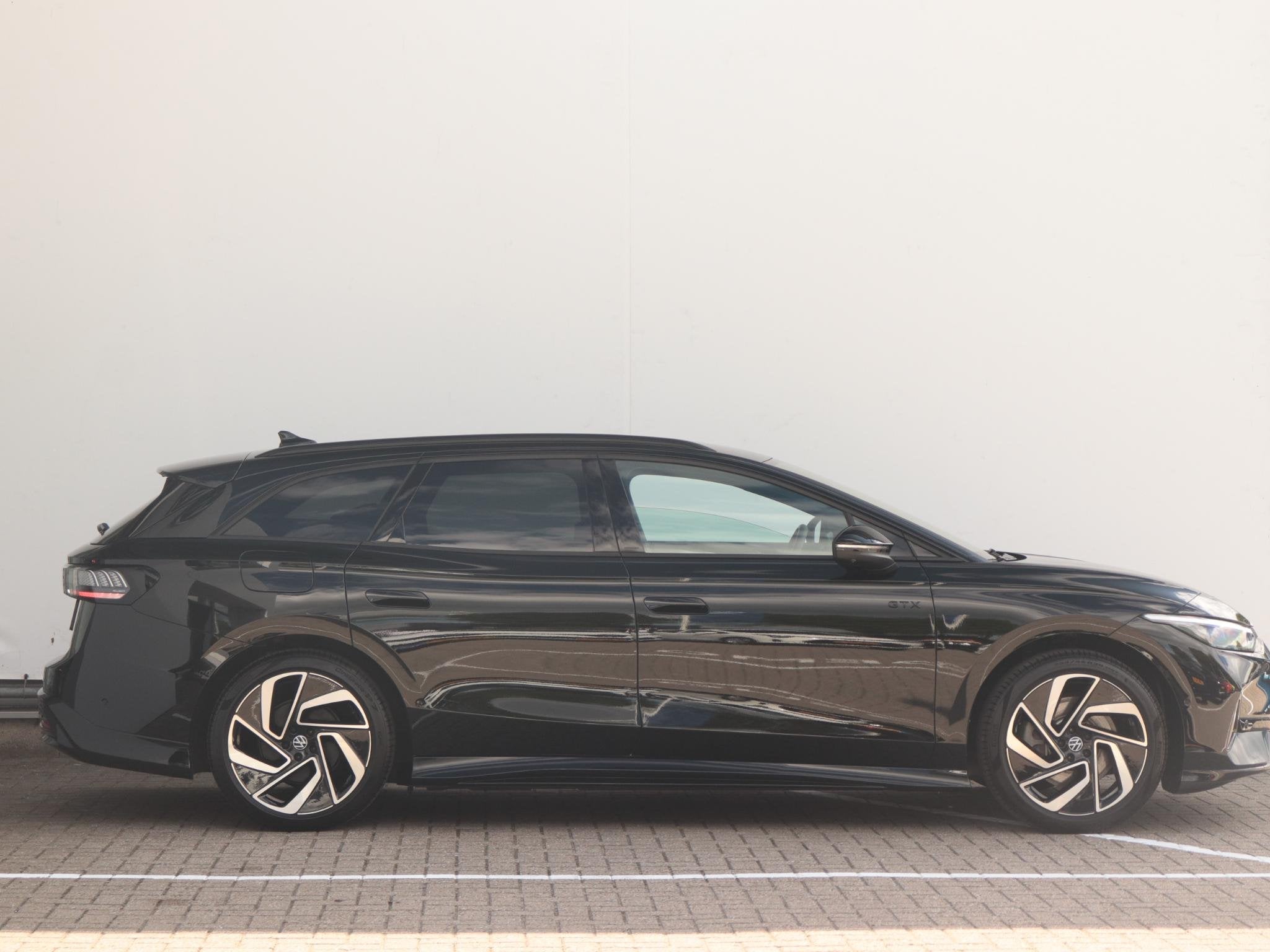 Volkswagen ID.7 Tourer GTX Limited Edition 86 kWh Stoel verw, Auto's, Verblindingsvrij grootlicht, 2240 kg, Gebruikt, 585 km