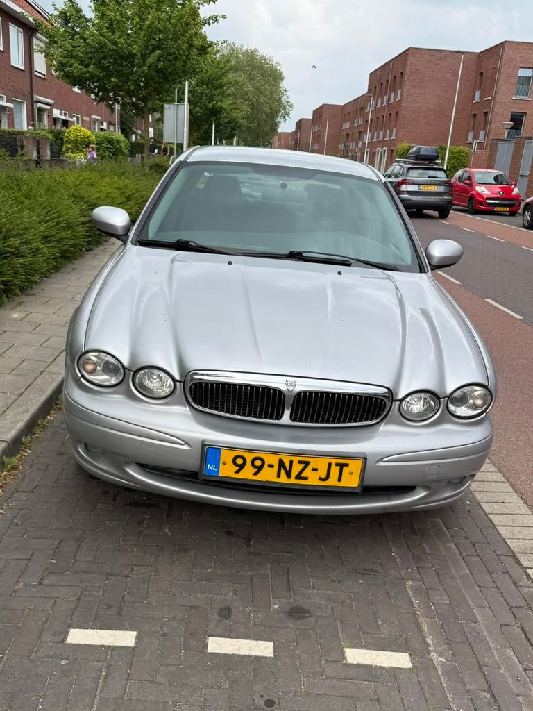 Jaguar X-Type 2.0 V6 2004 Grijs Nieuwe APK, Voorwielaandrijving, 716 kg, 156 pk, 75 €/maand
