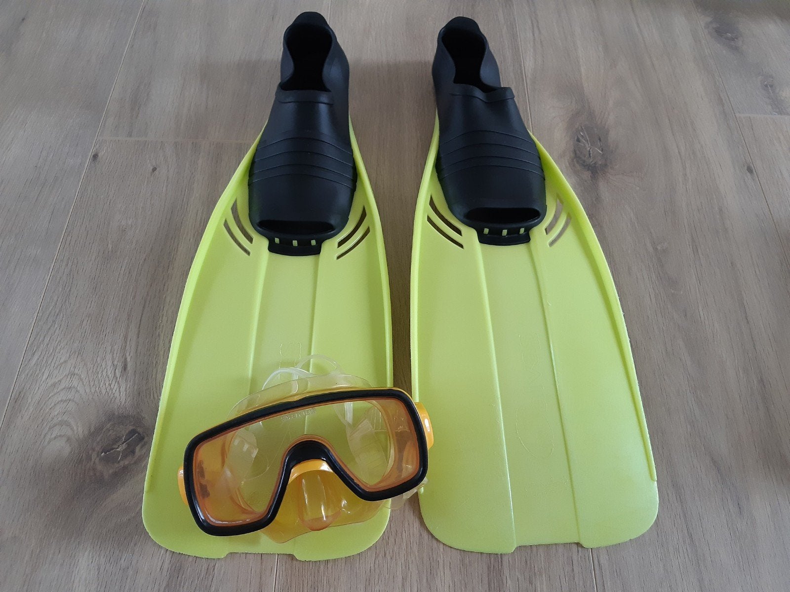 Zwemflippers Zwemvliezen mt. 33-35 met Duikbril, Ophalen of Verzenden, Zo goed als nieuw