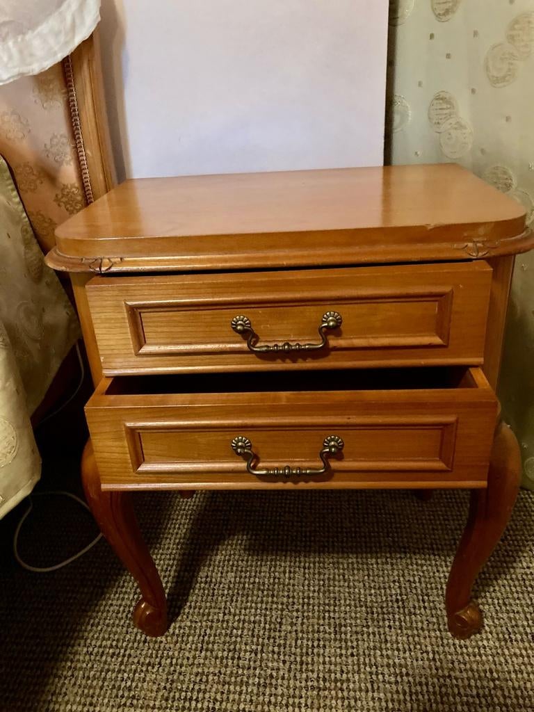 Brocante slaapkamerset, nachtkastjes, commode en spiegel, Ophalen, Gebruikt, Tweepersoons, Barok