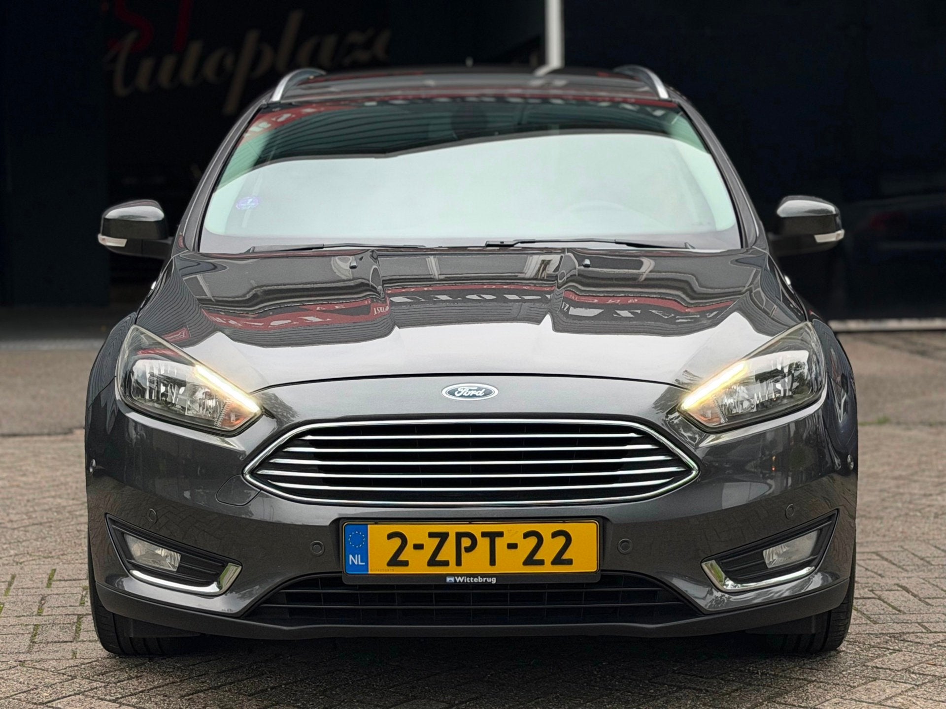 Ford Focus Wagon 1.0 First Edition NAVI/LED/PDC/6-BAK/CRUISE, Auto's, Dealer onderhouden, Gebruikt, Origineel Nederlands, Handgeschakeld