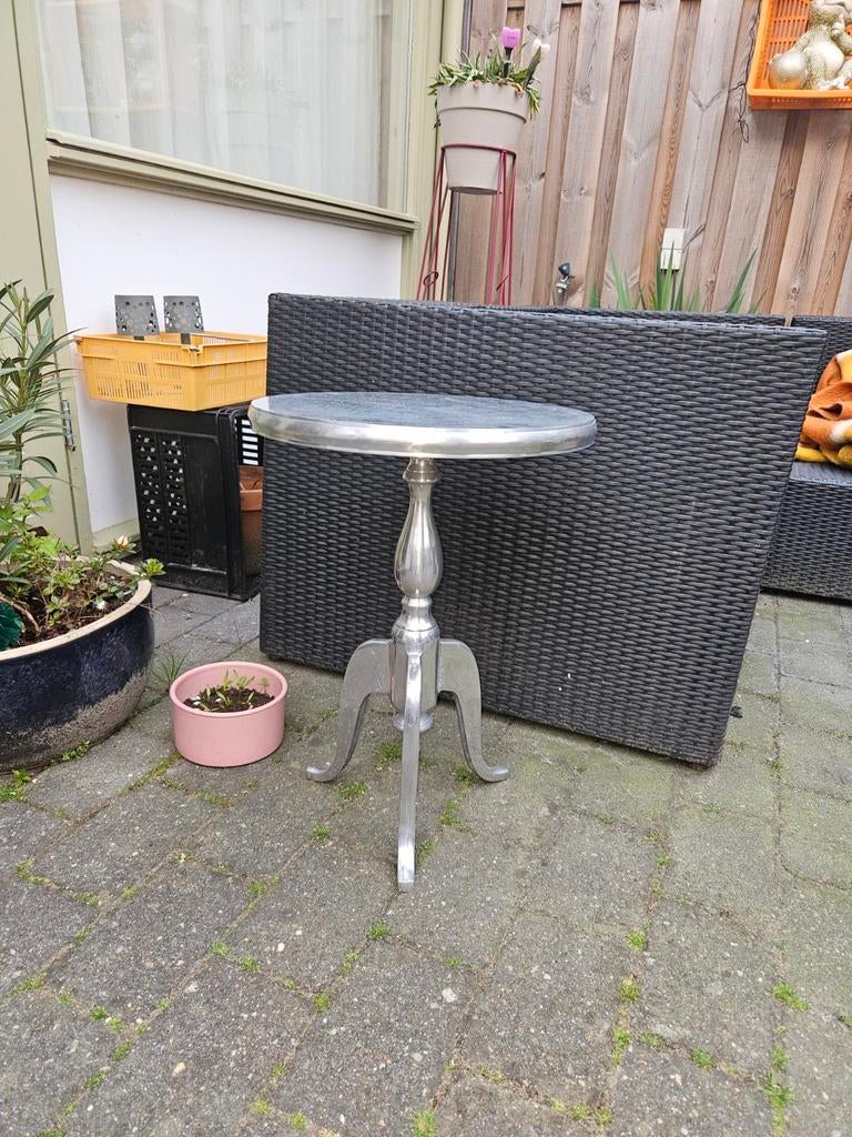 Uniek aluminium zeer stevig tafeltje Ø 40 cm en 56 cm hoog, Ophalen, Zo goed als nieuw