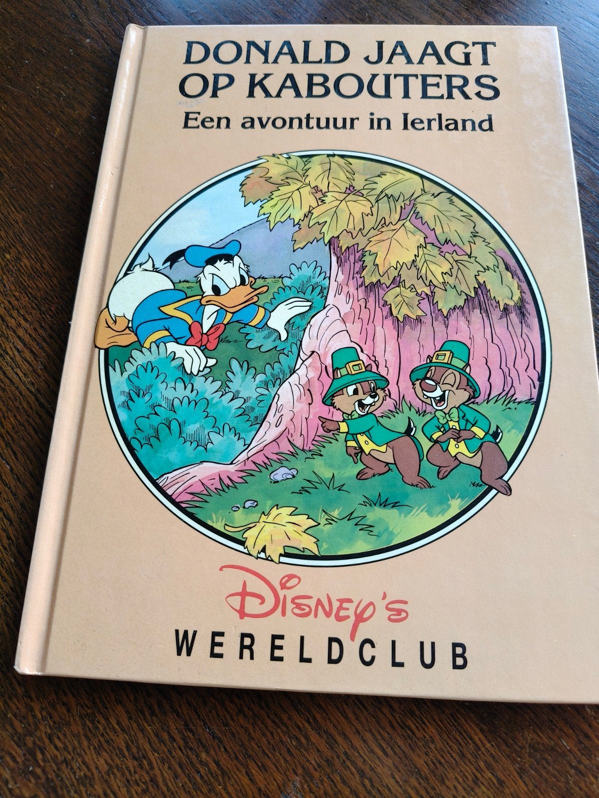 Donald Jaagt op Kabouters - Een avontuur in Ierland, Boeken, Ophalen of Verzenden, Zo goed als nieuw, Walt Disney, Sprookjes