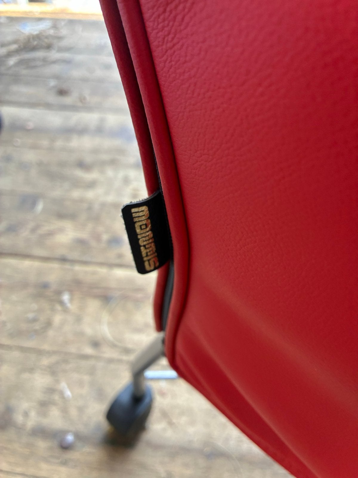 Stenau Design Rode Leren Fauteuil op Wieltjes, Ophalen, Gebruikt, Leer, Eén