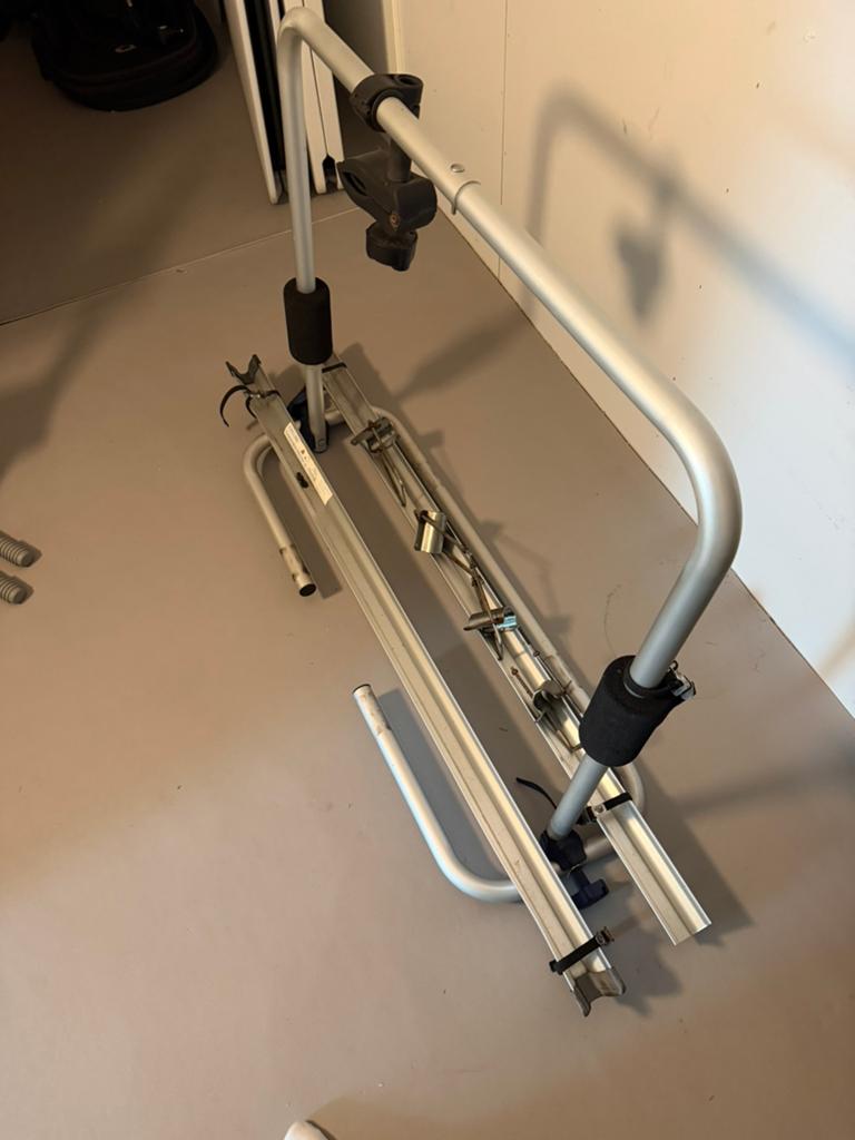 Fietsenrek Caravan Obelink front II, Ophalen, Gebruikt