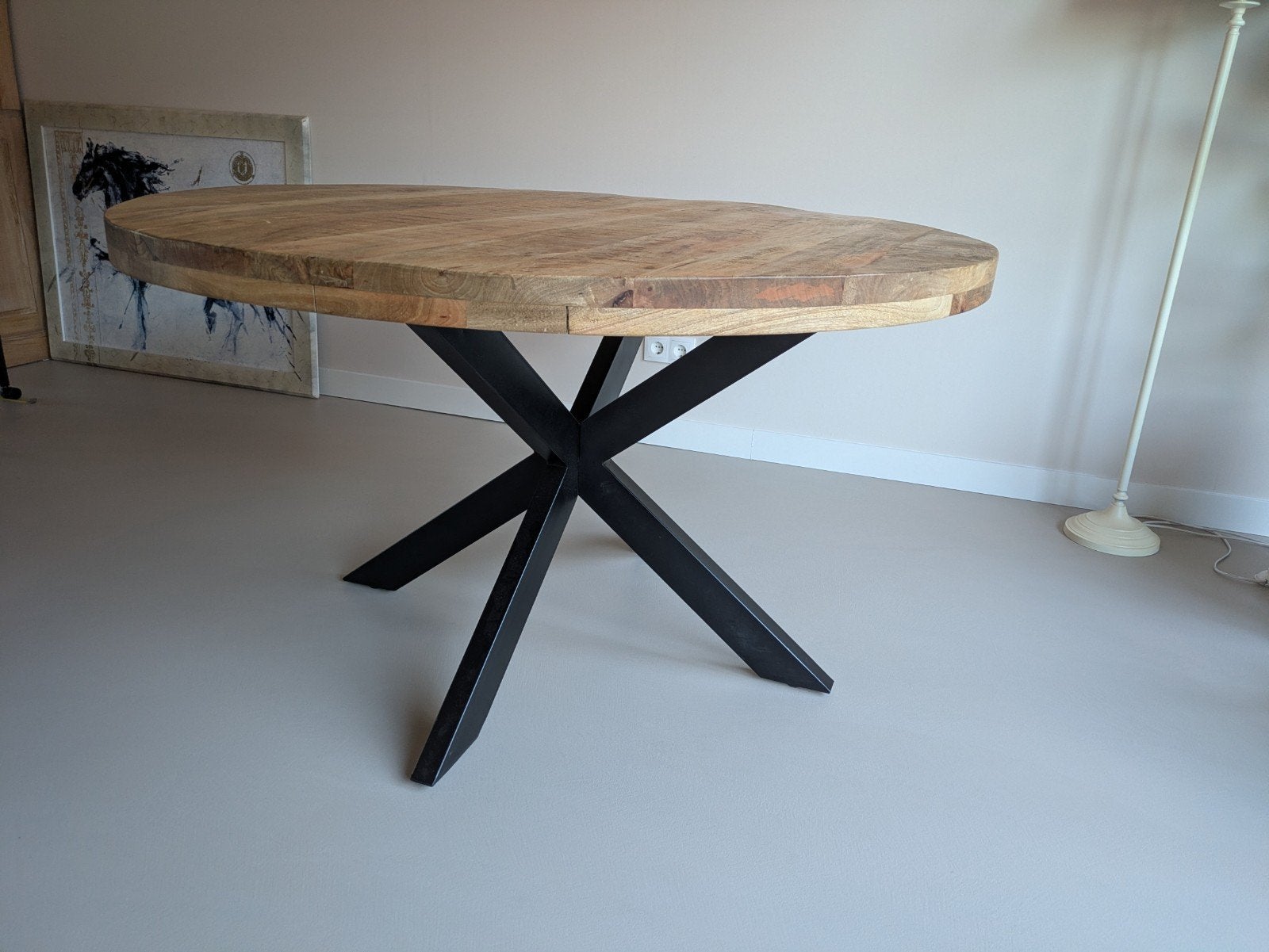 Ronde Mango Eettafel 130 cm met Zwart Metalen Poot, Overige houtsoorten, Rond, Ophalen of Verzenden, Zo goed als nieuw