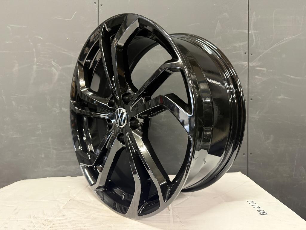 18" FITS VW GOLF 5/6/7/8 GTI GTD R32 GTE PASSAT TIGUAN, Auto-onderdelen, Banden en Velgen, Ophalen, 18 inch, Velg(en), Nieuw
