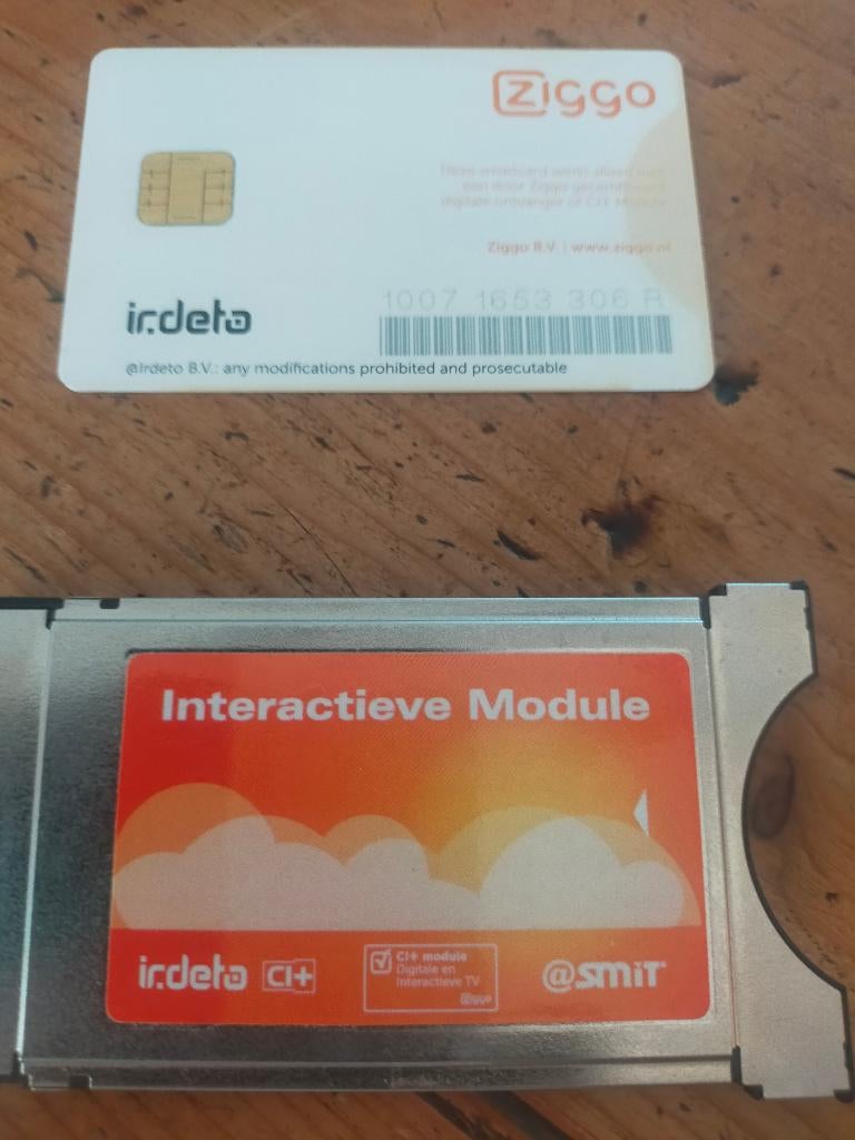 inteactieve module irdeto  ci modul @ smit met ziggo kaart, Verzenden, Zo goed als nieuw, Harddiskrecorder
