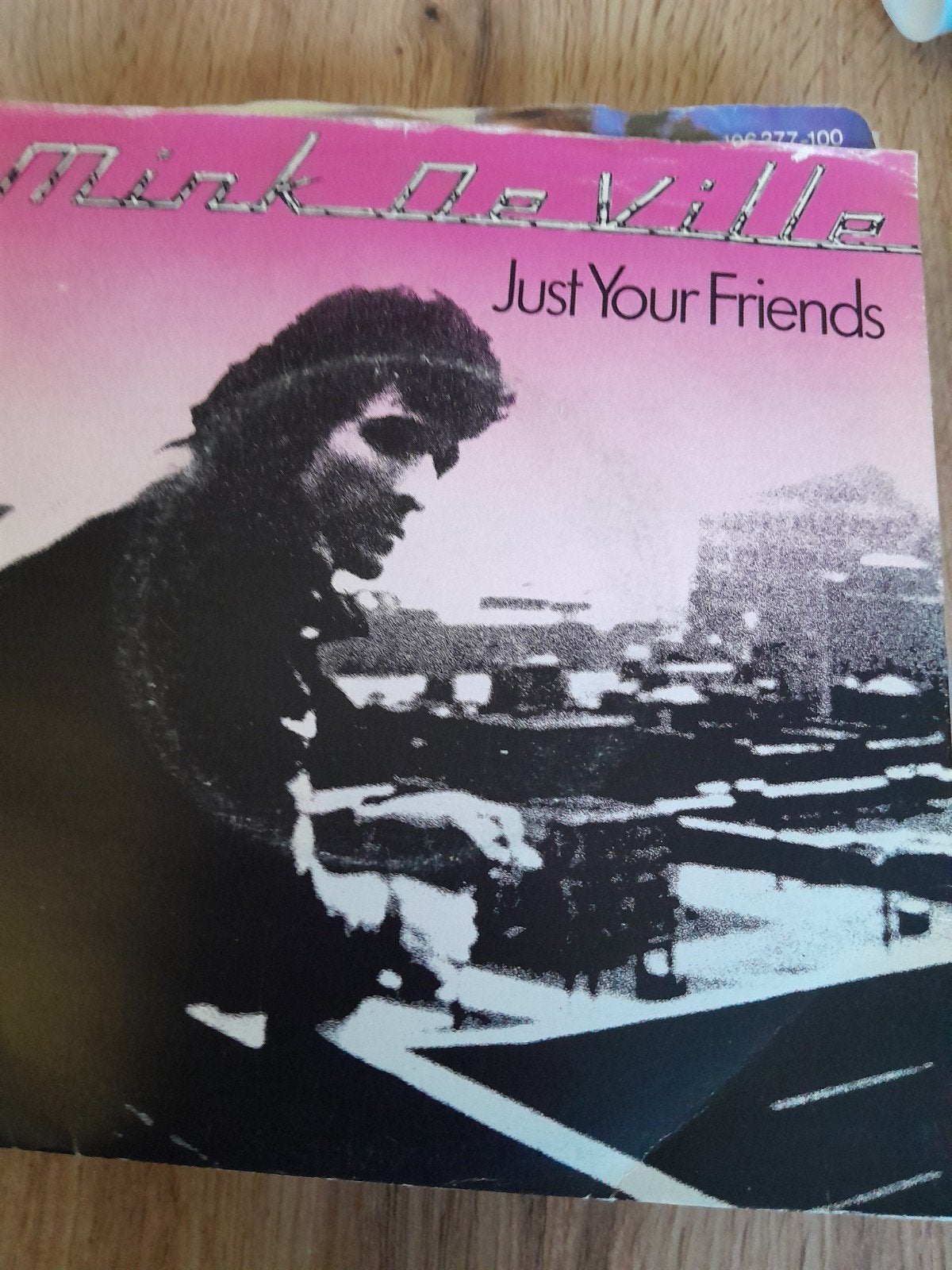 mink de ville 7inch just your friends, Ophalen of Verzenden, Zo goed als nieuw, Pop