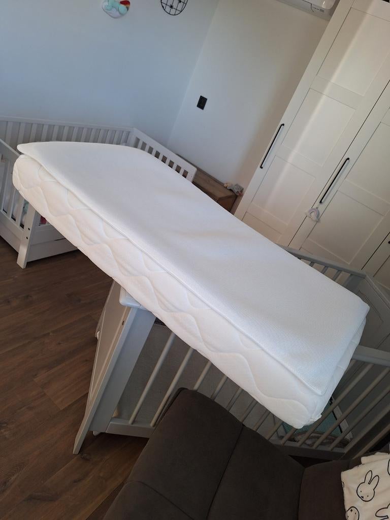 Ledikant matras 120x60 met Airgosafe topper, Ophalen, Zo goed als nieuw, Minder dan 140 cm, Matras