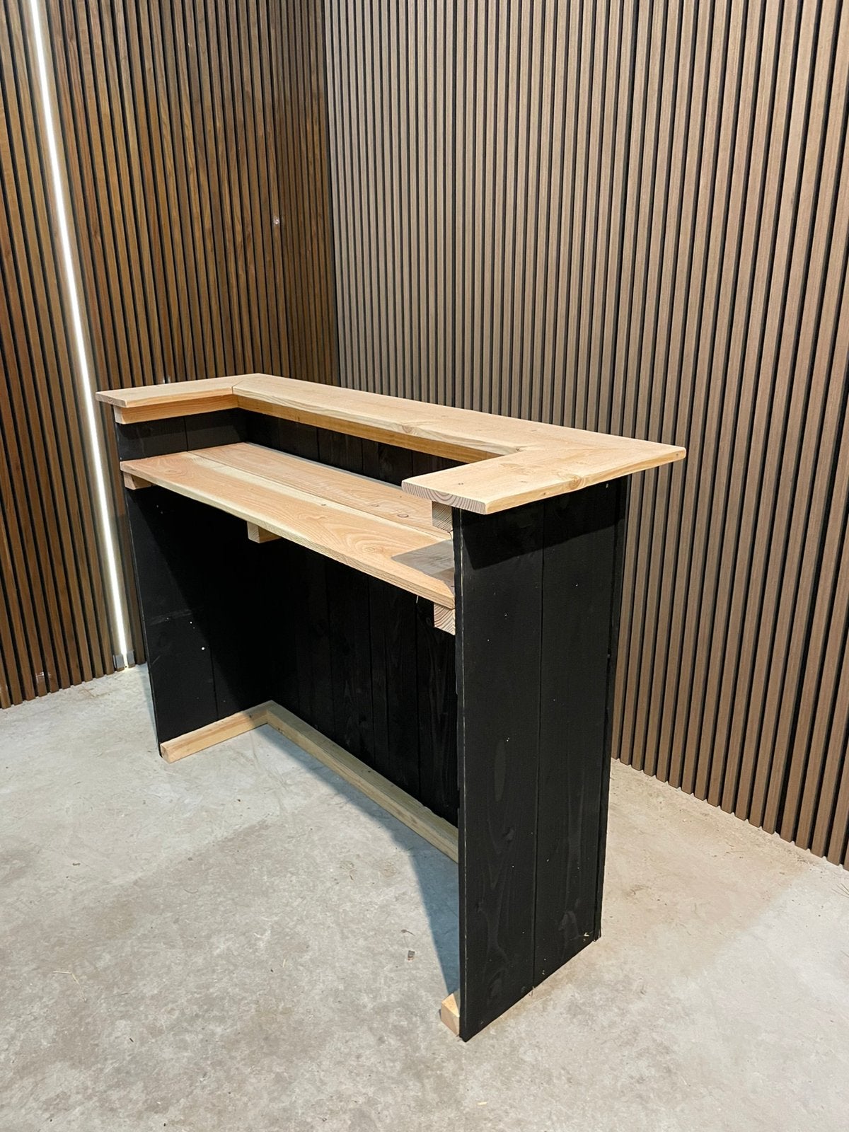 Nieuwe bar zwarte met blank douglas hout 150x50 cm, Ophalen, Nieuw