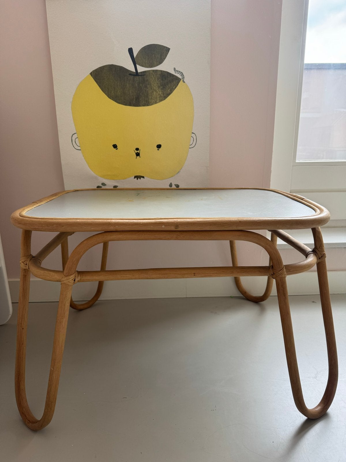 OYOY kindertafel Rainbow met Grijs Blad, Minder dan 45 cm, Gebruikt, Rechthoekig, Hout
