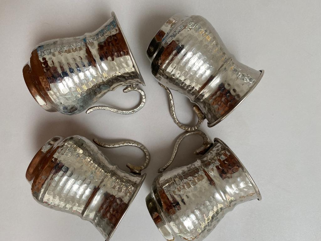 4 handgemaakte koperen mokken / vaasjes, Ophalen of Verzenden, Koper