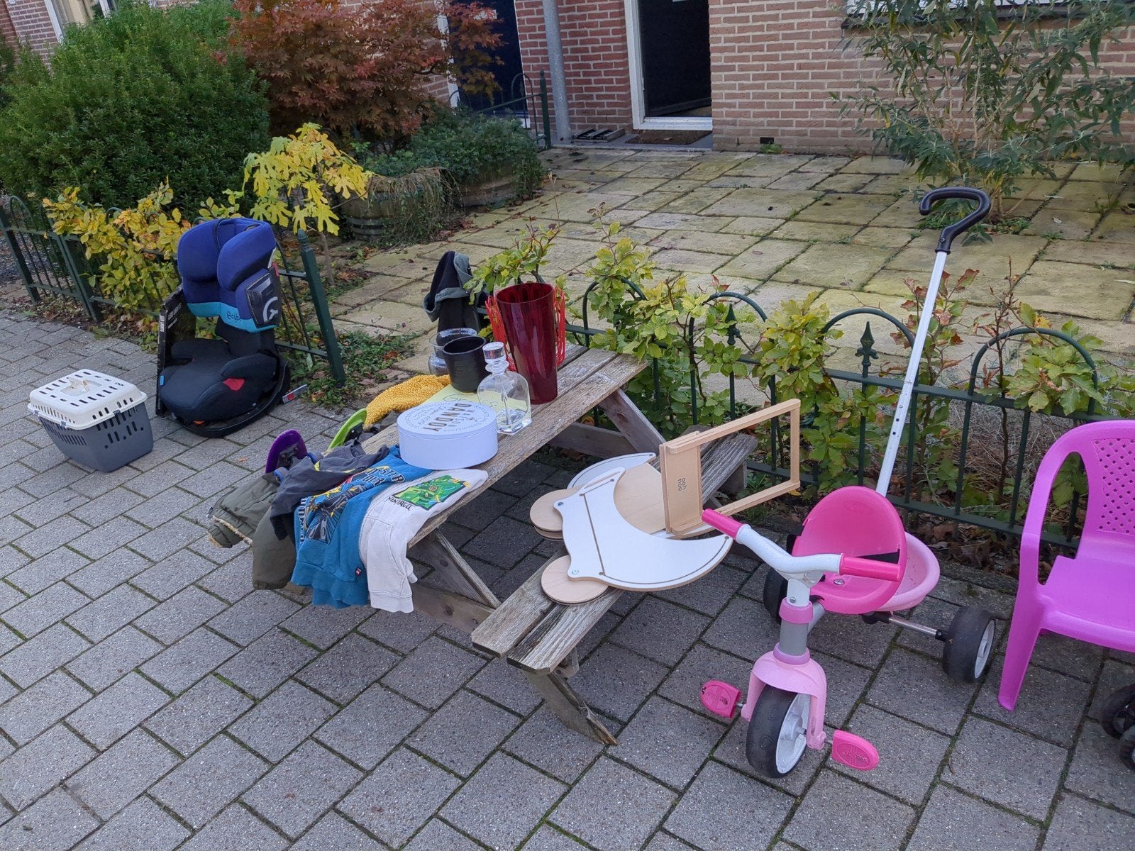 Gratis! Buggy, autostoel, kinderwagen, driewieler, kleding, Ophalen, Gebruikt
