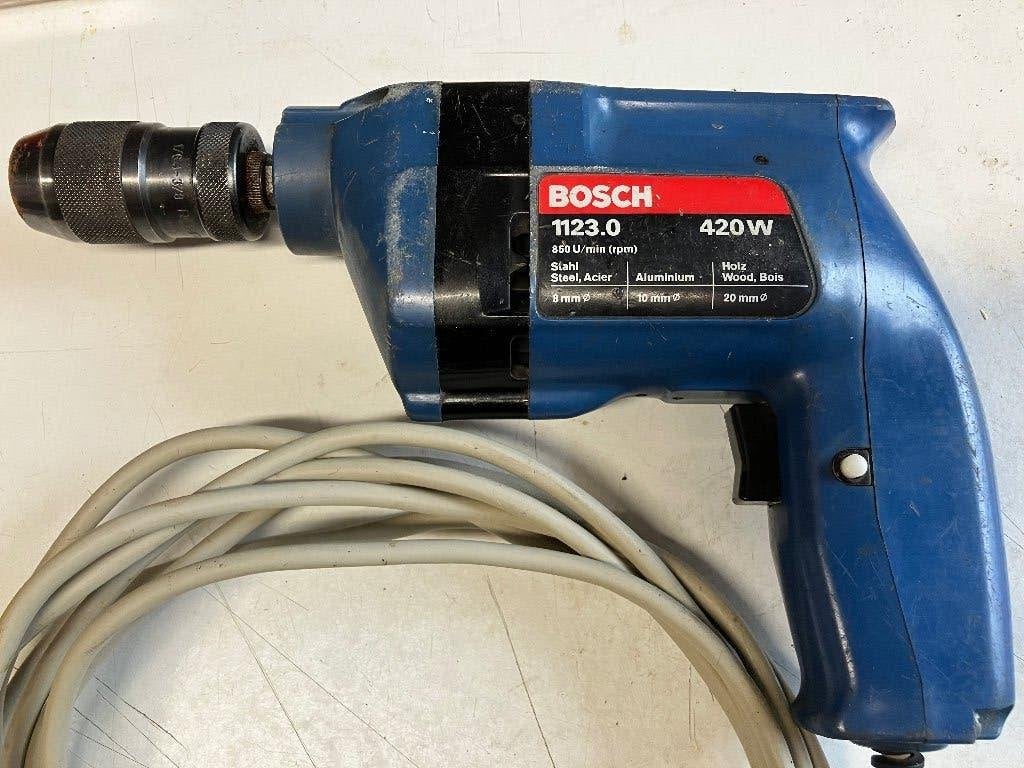 Boormachine  Bosch, Ophalen, Zo goed als nieuw, 400 tot 600 watt, Boormachine