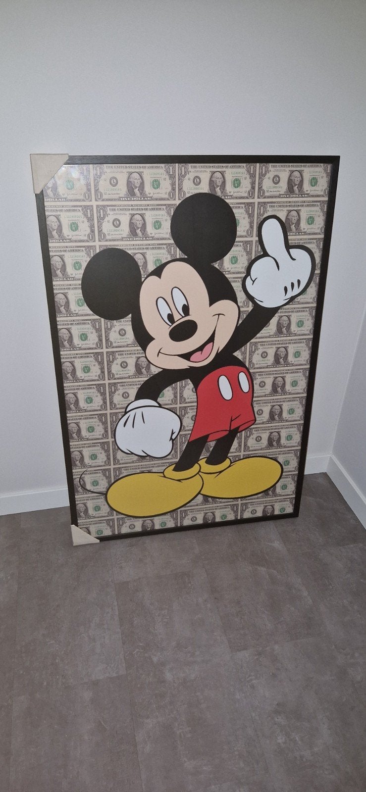 Mickey Mouse schilderij op dollarbiljetten, Ophalen of Verzenden, Zo goed als nieuw, Schilderij, 75 cm of meer