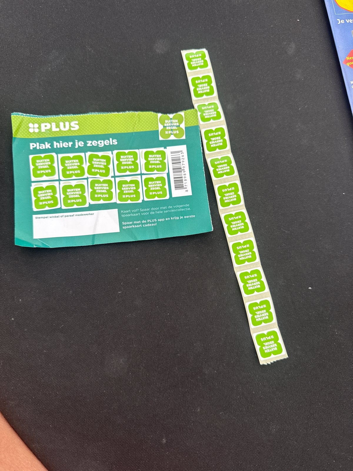 Plus buiten service zegels - 2 volle spaarkaarten, Verzamelen, Ophalen of Verzenden