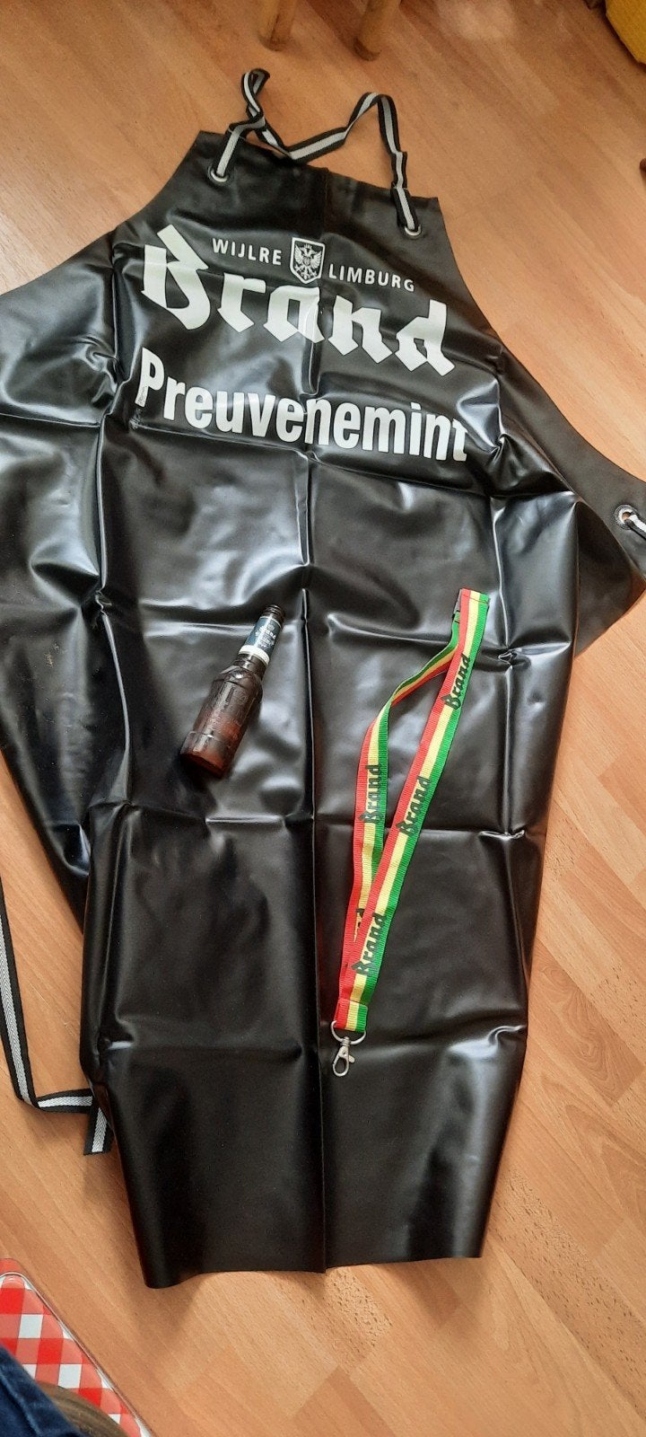 Brand Bier Preuvenemint Schort, Flesopener en Frisbee, Ophalen of Verzenden, Gebruikt, Gebruiksvoorwerp