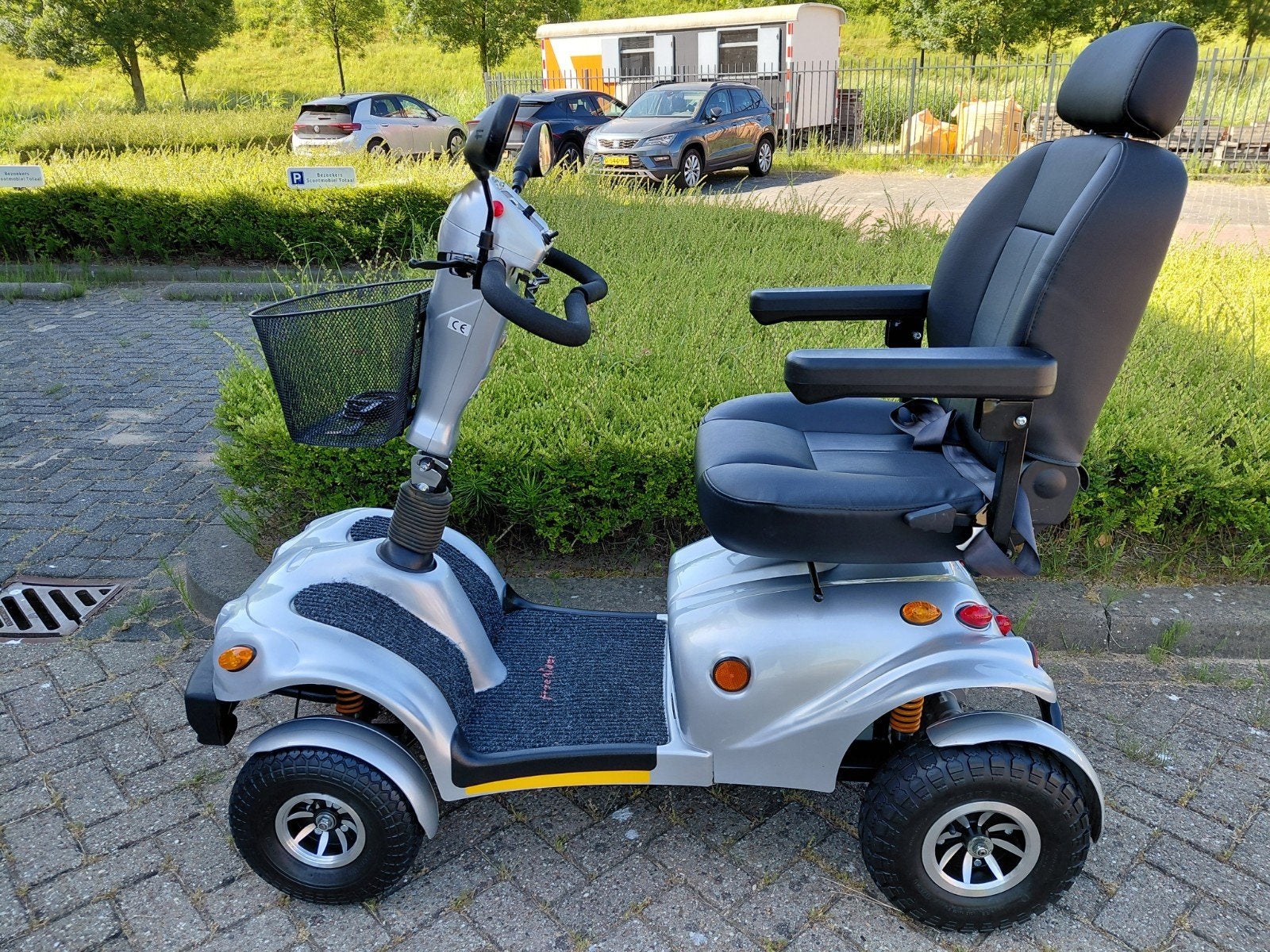 Scootmobiel Mango Lion 4, snelle uitvoering., Ophalen, Zo goed als nieuw, 16 km/u of meer, Mango