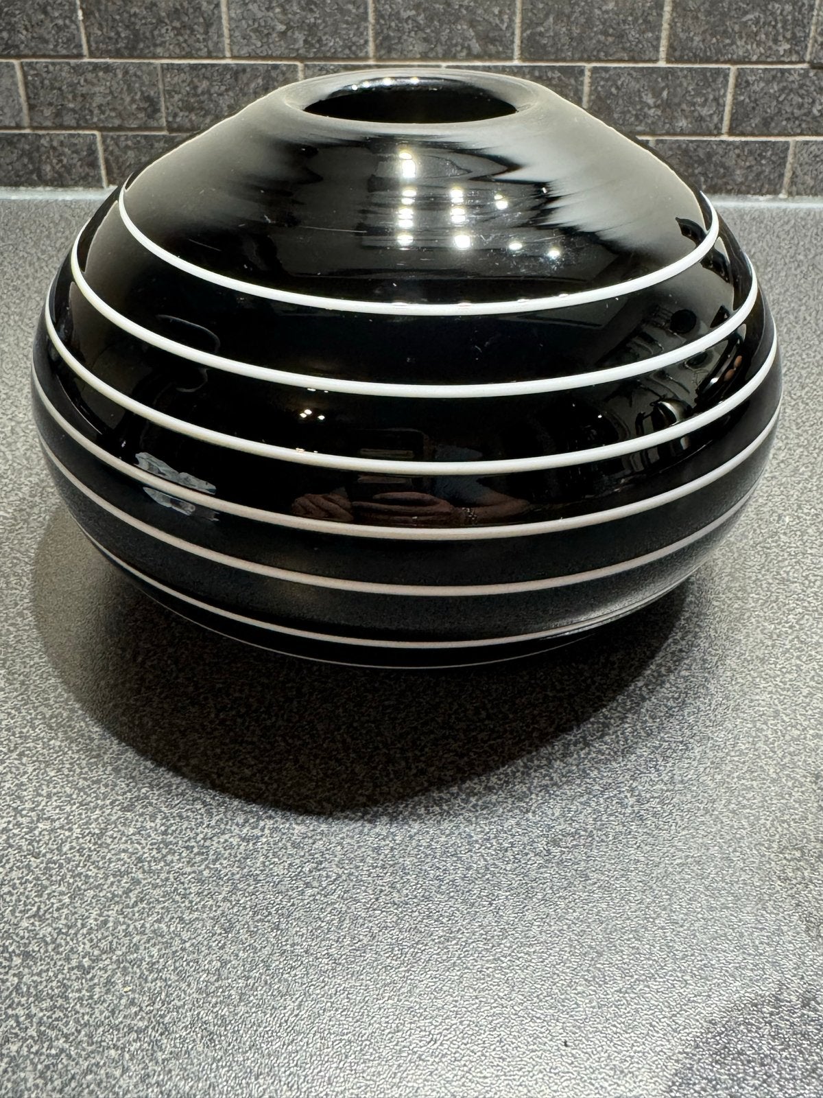 Zwarte ronde glazen swirl zebra vaas, Ophalen
