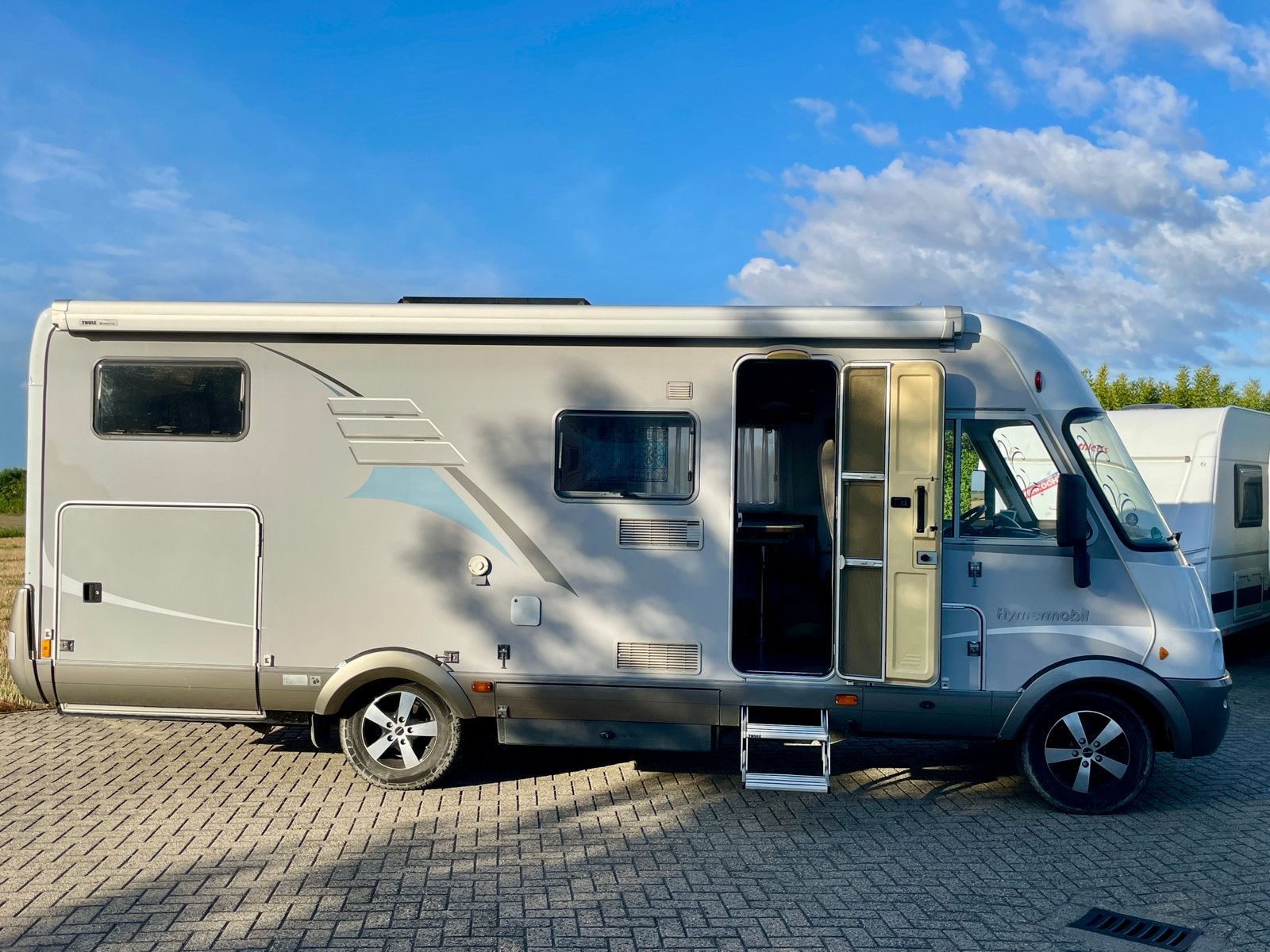 Hymer B674 Enkele bedden/XXL Garage/TOPSTAAT/SOLAR/2x accu, Integraal, Standaard zit, Ringverwarming, Fiat