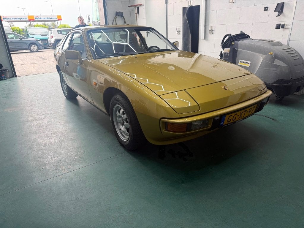 Porsche 924 2.0 Coupe 1982 Goud, Auto's, Automaat, Zwart, 1984 cc, 1070 kg