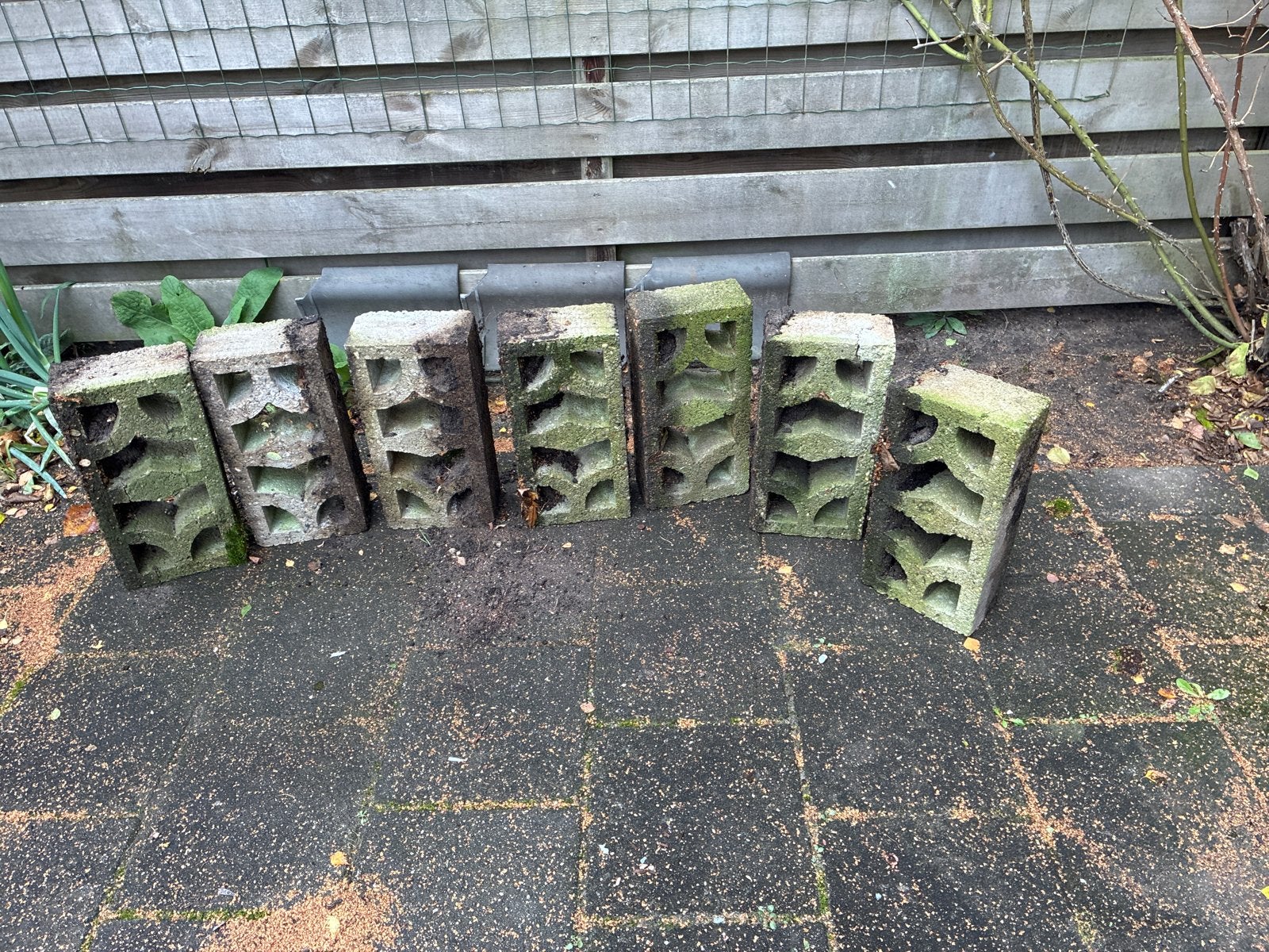 7 Gebruikte betonnen stapelblokken voor tuin of muur, Doe-het-zelf en Verbouw, Ophalen, Gebruikt, Beton