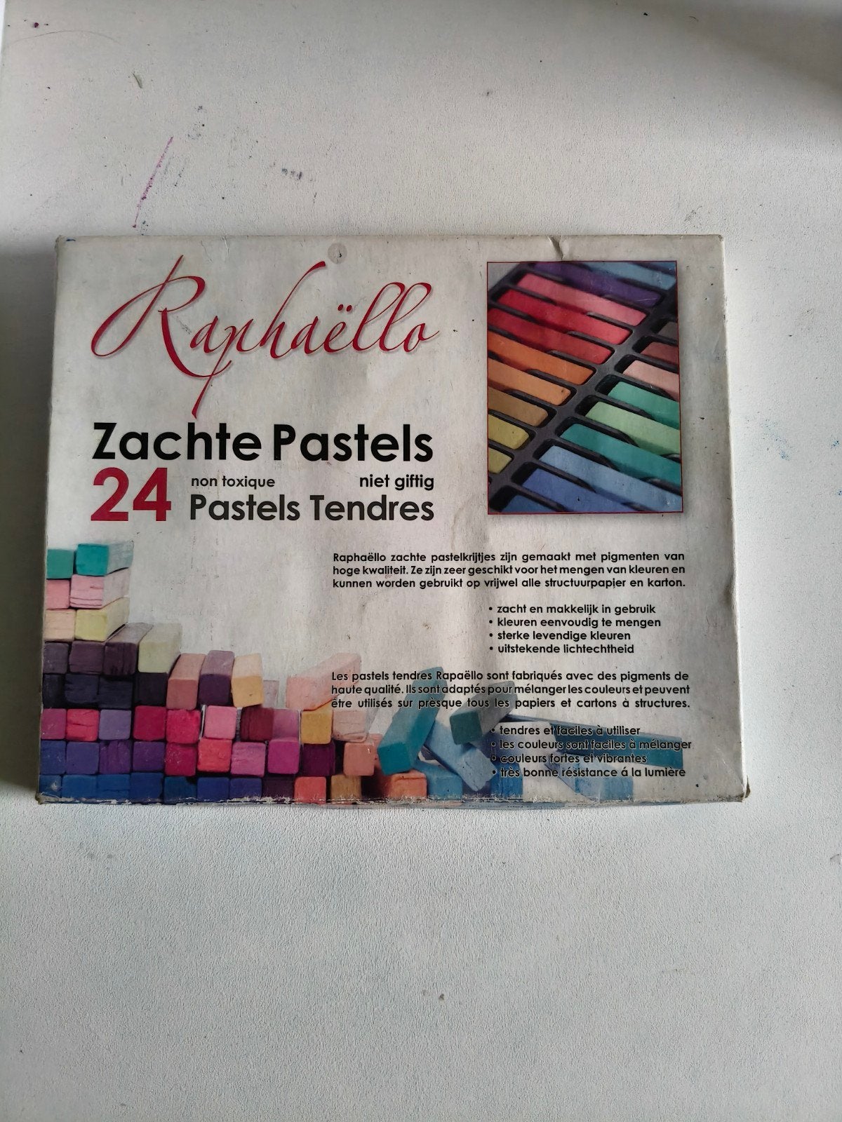Raphaëllo Zachte Pastels - 24 Kleuren, Hobby en Vrije tijd, Ophalen of Verzenden, Gebruikt, Overige typen