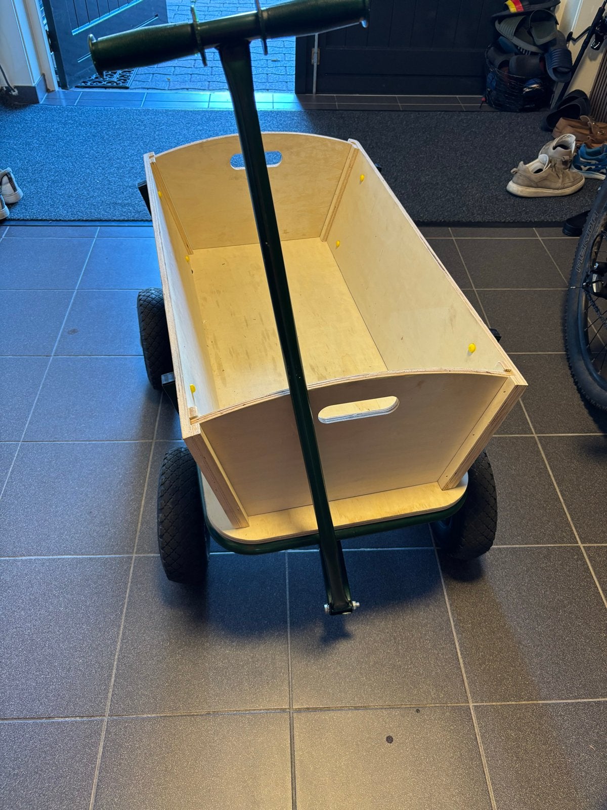 Houten bolderkar met luchtbanden, Ophalen, Zo goed als nieuw