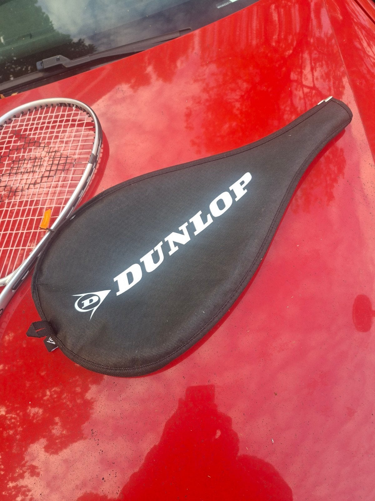 Dunlop squash racket met hoes, Sport en Fitness, Ophalen of Verzenden, Gebruikt, Racket, Met hoes