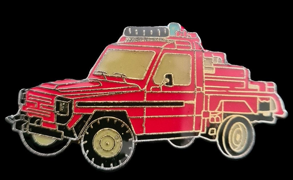 Peugeot brandweerauto pin, Verzamelen, Verzenden, Nieuw, Transport, Speldje of Pin