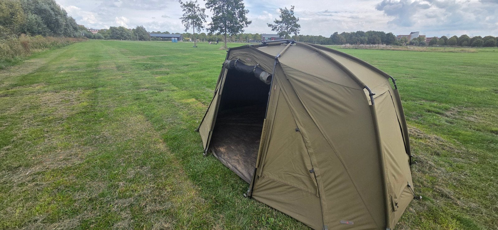 Trakker Tempest 150 Bivvy - Zo goed als nieuw, Caravans en Kamperen, Ophalen of Verzenden, Zo goed als nieuw, Tot en met 2
