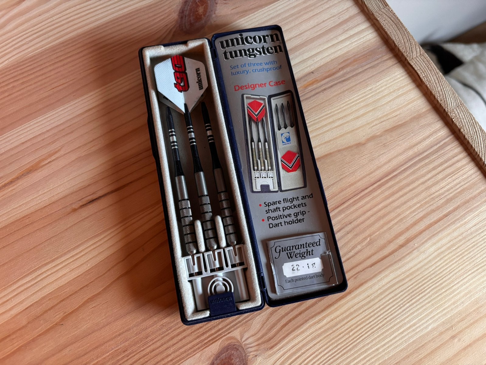 Unicorn T90 darts - 22 gram, Ophalen of Verzenden, Zo goed als nieuw, Pijlen