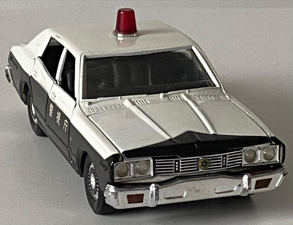 EIDAI Cedric 2800 Brougham Japanse Politieauto, Hobby en Vrije tijd, Modelauto's | 1:24, Ophalen of Verzenden, Nieuw, Auto, Overige merken